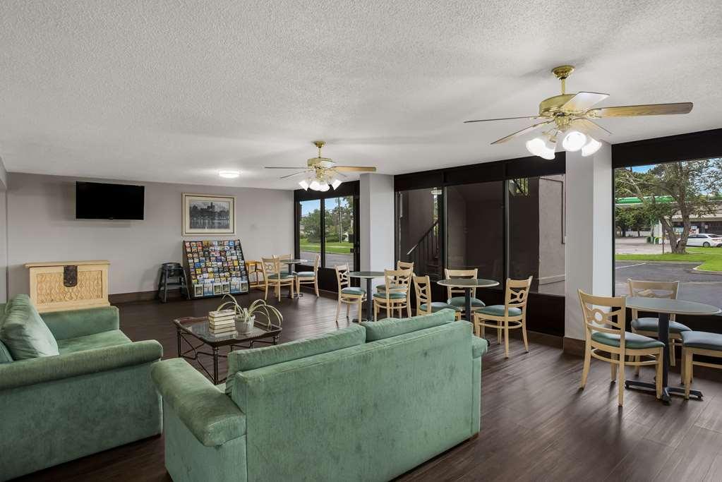 Econo Lodge Georgetown Интериор снимка